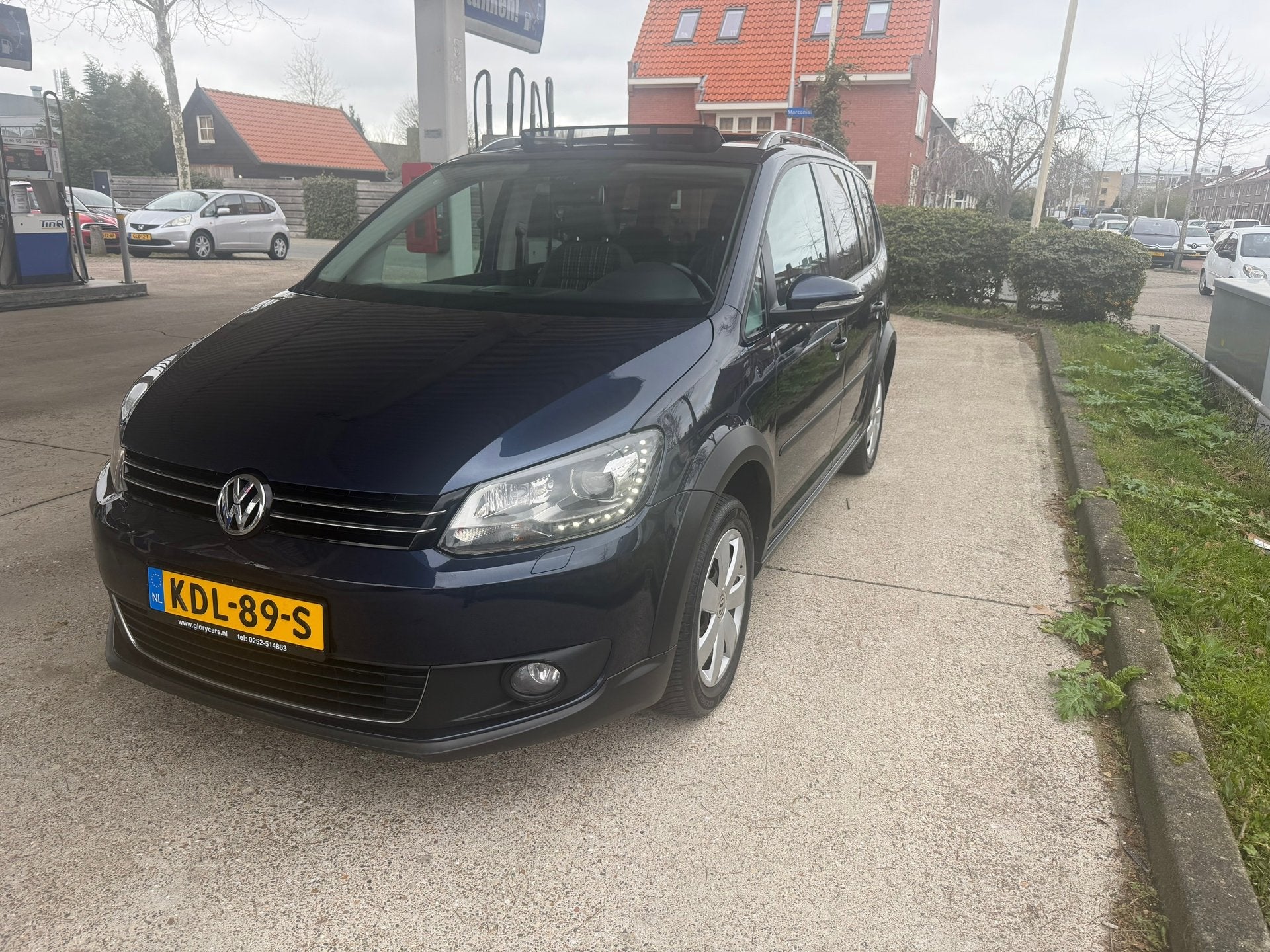 Volkswagen TOURAN 1.4 TSI Cross AUTOMAAT-PANO-NAVI-CRUISE, Euro 5, Stof, Gebruikt, Zwart