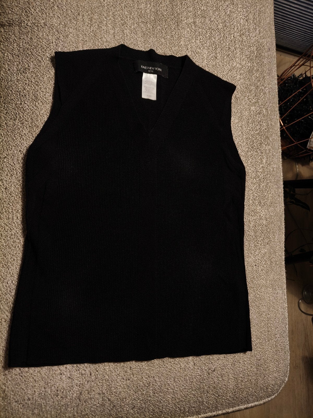 Jones New York Petite Zwarte Gebreide V-hals Tanktop PS, Kleding | Dames, Tops, Jones New York, Ophalen of Verzenden, Maat 36 (S)