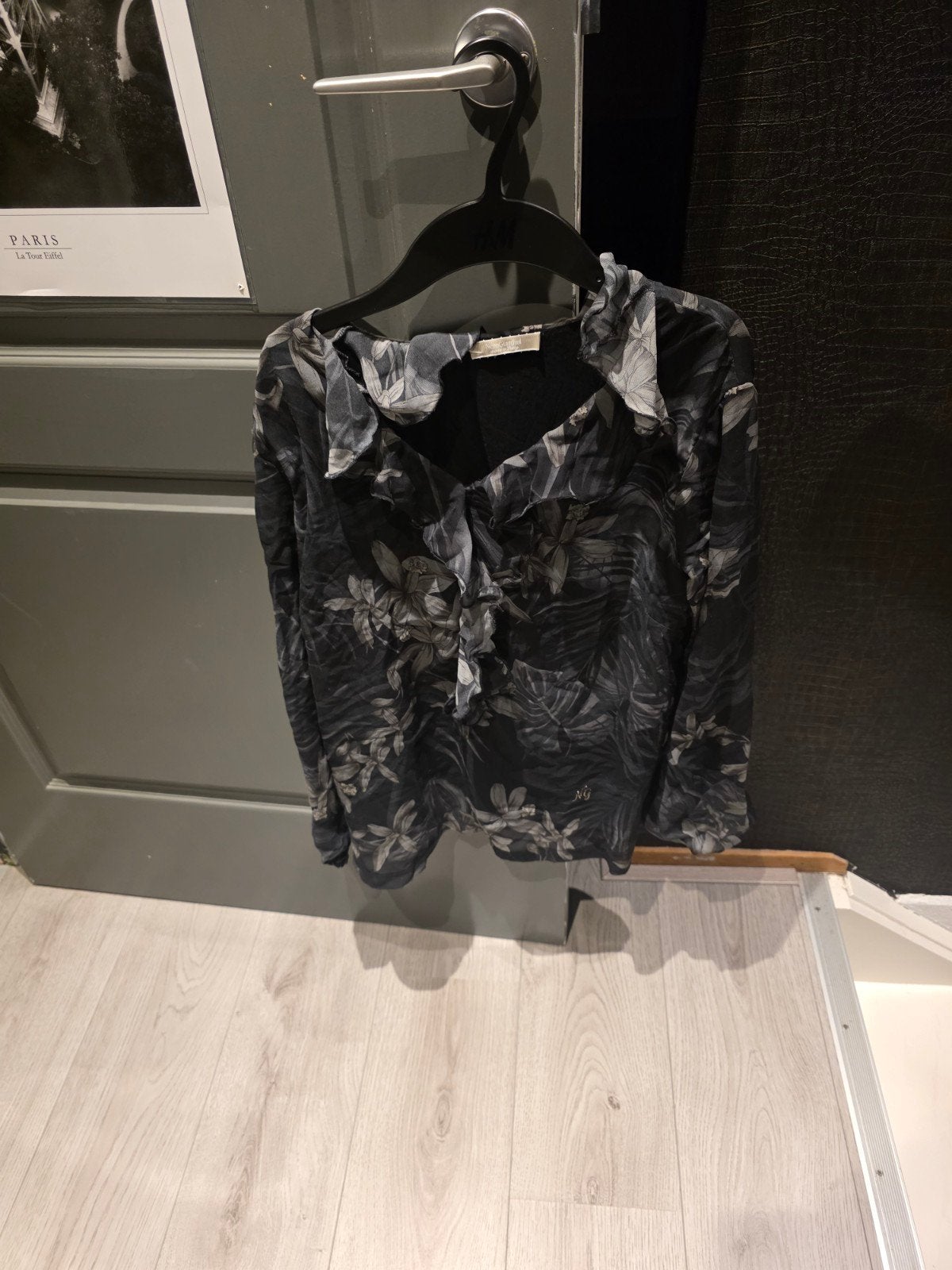 NeroGiardini blouse met bloemenprint, maat 42, Zwart, Maat 42/44 (L), Ophalen of Verzenden, Gedragen