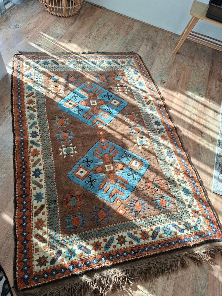 Vintage Handgeknoopt Vloerkleed - Bruin met Blauw Patroon, Gebruikt, 100 tot 150 cm, Ophalen of Verzenden, 150 tot 200 cm