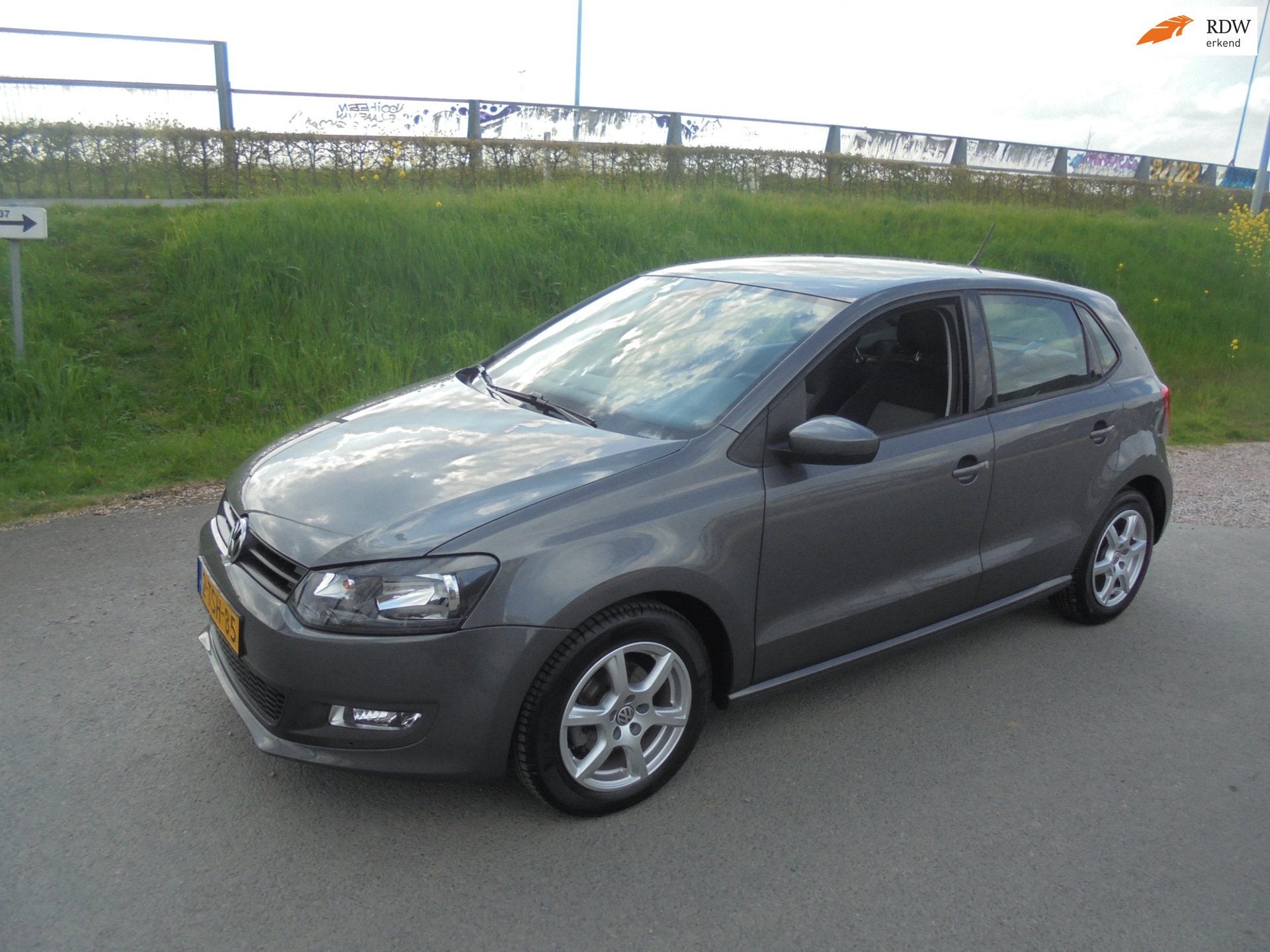 Volkswagen Polo Volkswagen Polo 1.2 TSI benzine airco lmv 82, Auto's, Voorwielaandrijving, Euro 5, 4 cilinders, Bedrijf