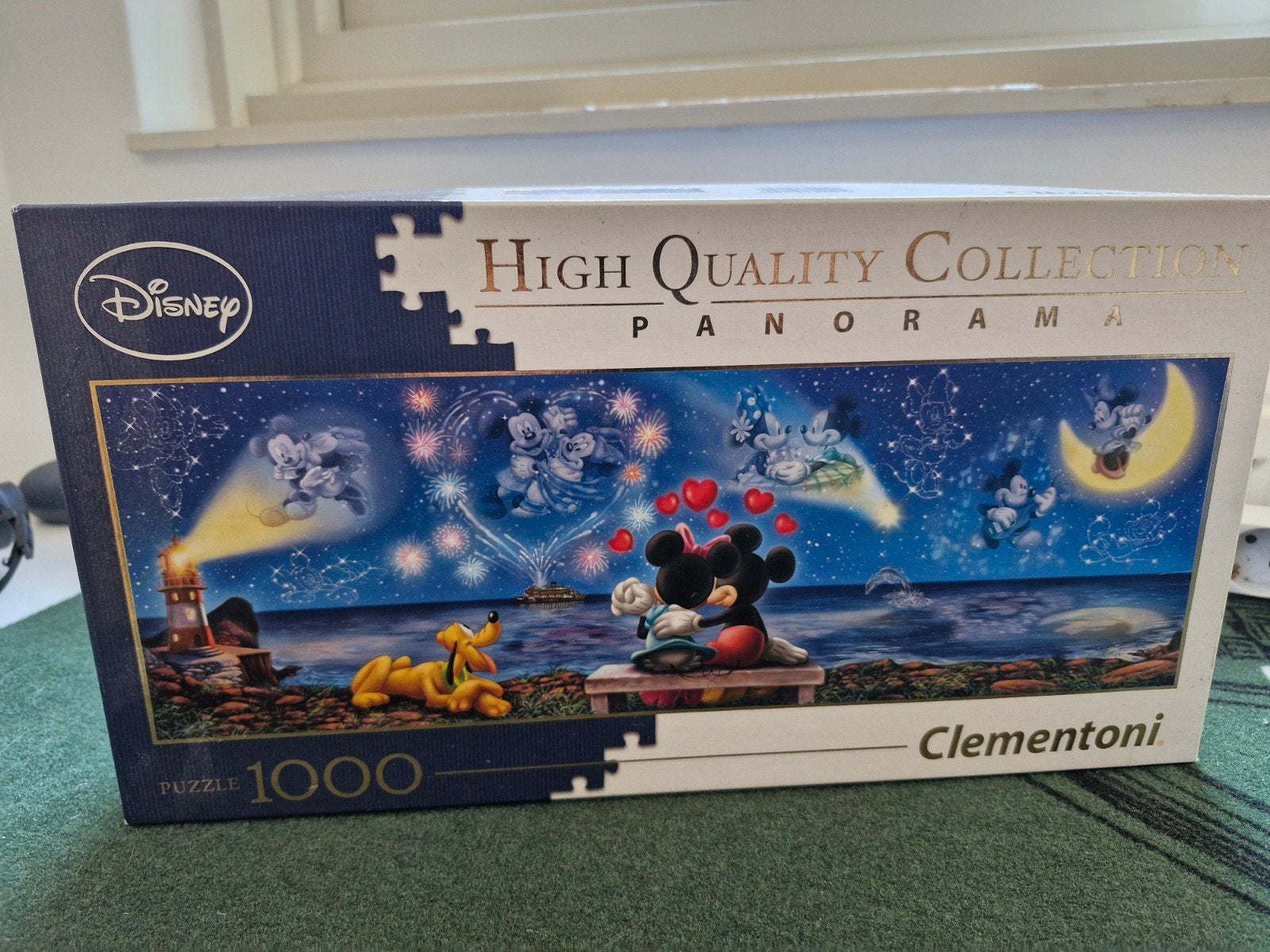 Disney Mickey en Minnie Panorama Legpuzzel 1000 stukjes, Ophalen of Verzenden, 500 t/m 1500 stukjes, Zo goed als nieuw, Legpuzzel