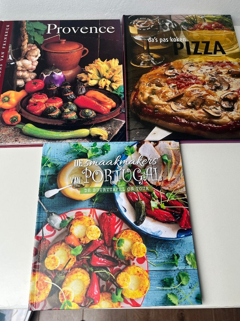 3 kookboeken Frans / Italiaans en Portugees samen voor €10,=, Boeken, Kookboeken, Ophalen of Verzenden, Zo goed als nieuw, Italië
