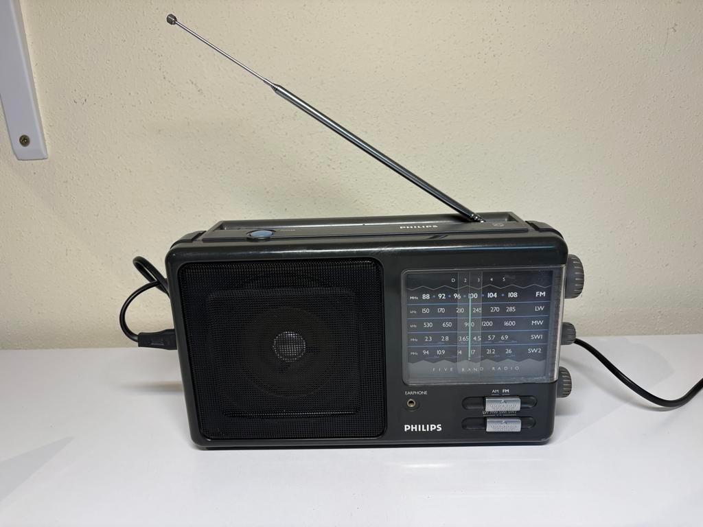 Philips Five Band Radio - Draagbare Wereldontvanger, Audio, Tv en Foto, Radio's, Ophalen of Verzenden, Zo goed als nieuw, Wereldontvanger