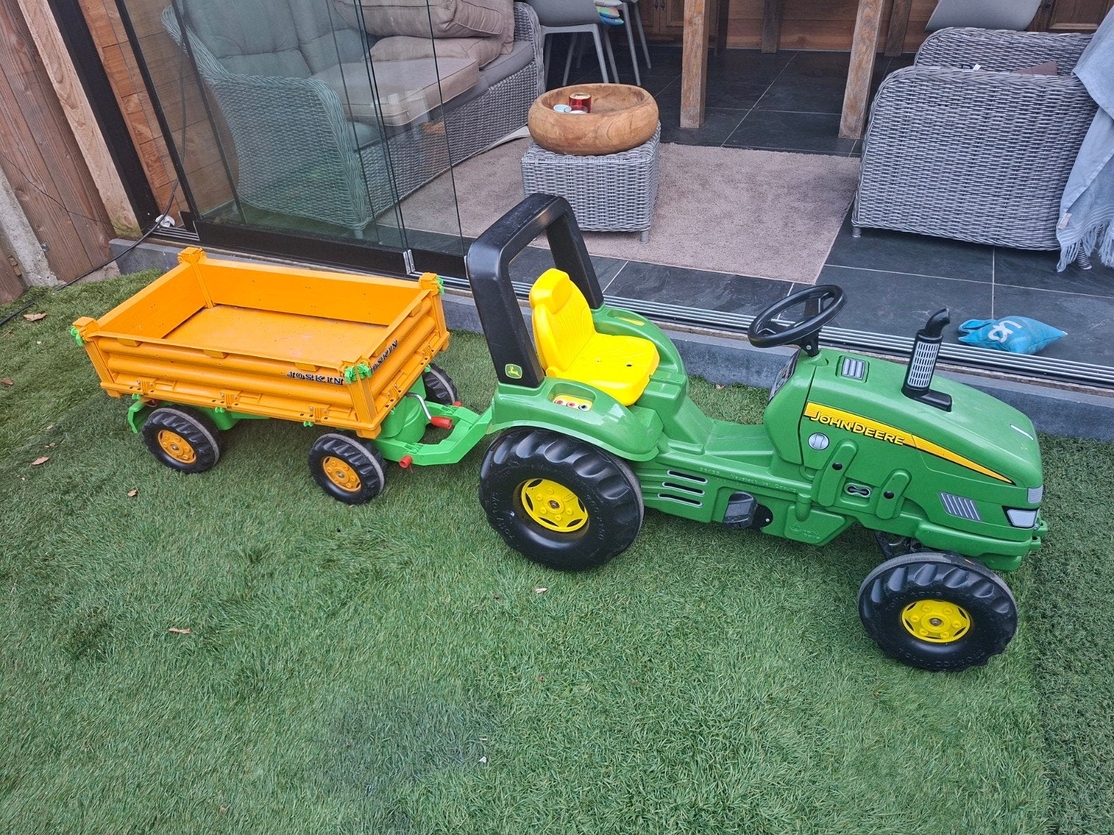 Speelgoedtractor met aanhanger, John Deere, Ophalen, Zo goed als nieuw, Overige merken
