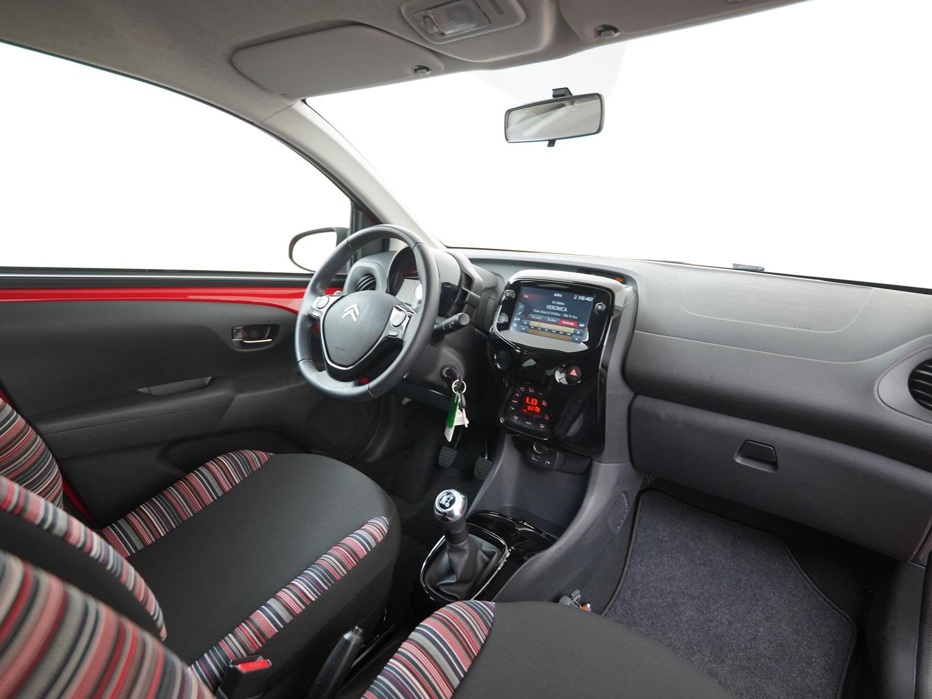 Citroen C1 1.0 VTi Shine | Camera | Apple/Android Carplay |, Voorwielaandrijving, 12 maanden, Stof, Gebruikt