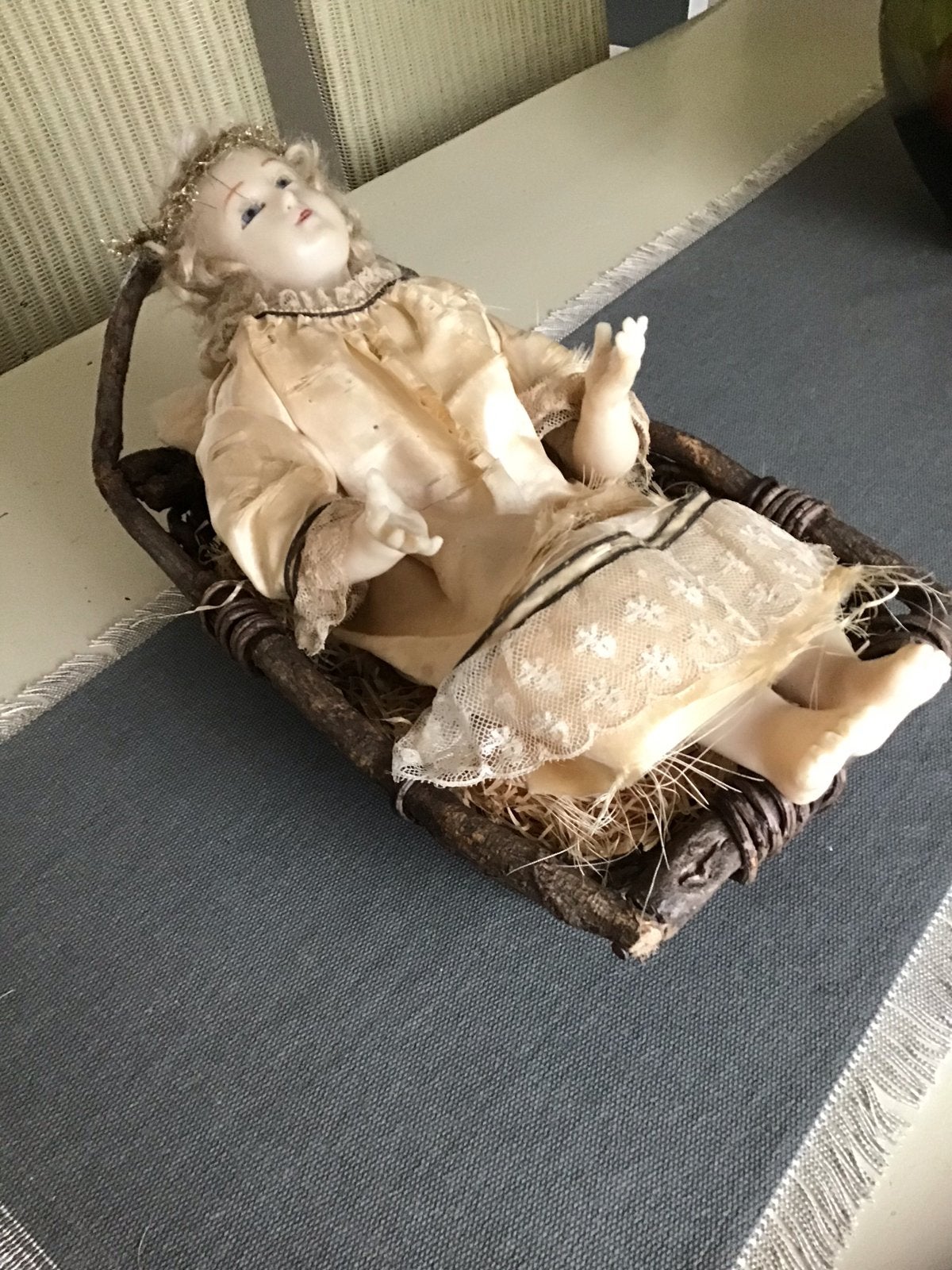 Antieke Wassen Kerstkindje in Kribbe - Kerstdecoratie, Antiek en Kunst, Ophalen of Verzenden