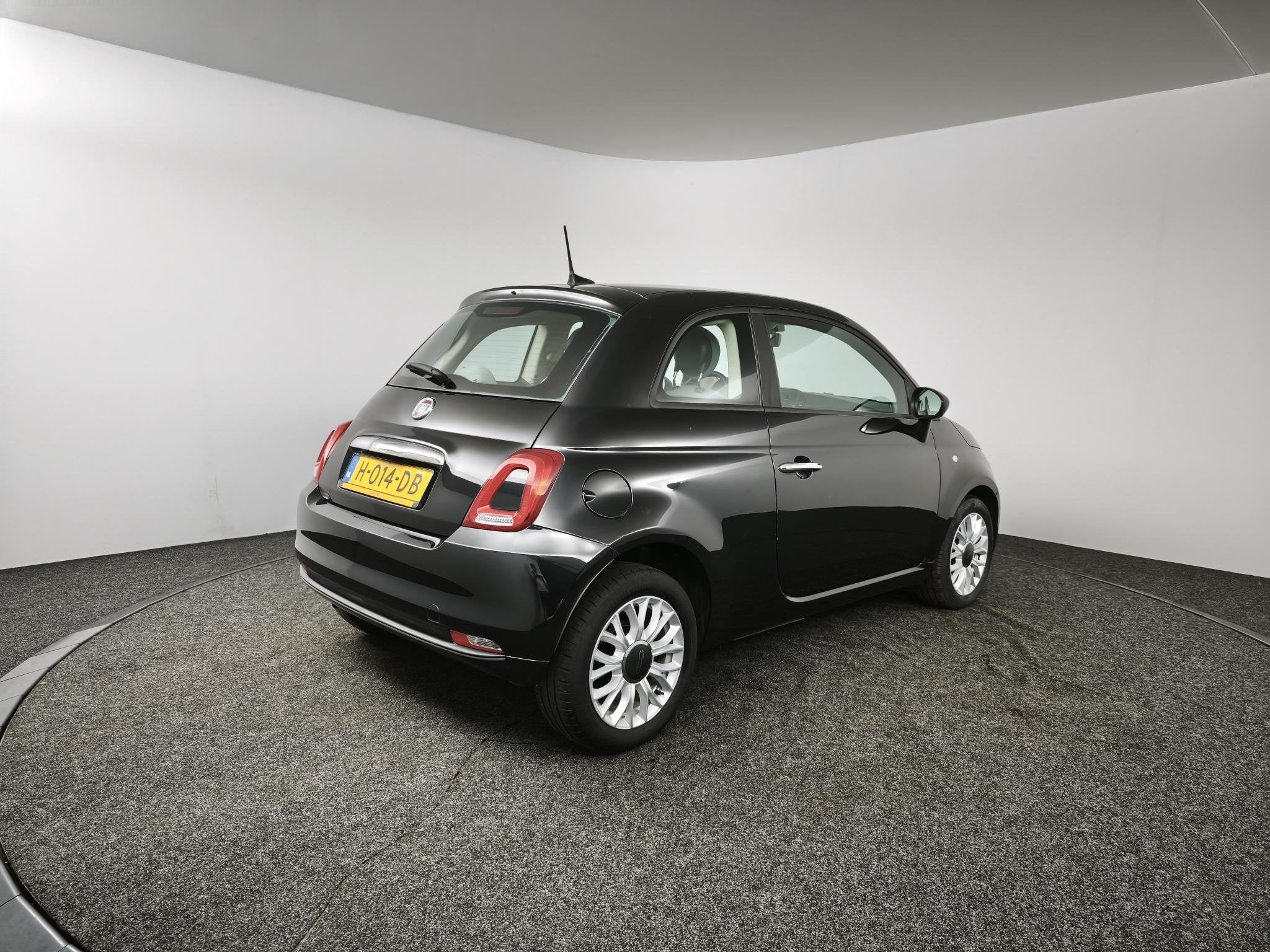 Fiat 500 0.9 TwinAir Turbo Young | NAP | Navigatie | Cruise, Auto's, Voorwielaandrijving, Euro 6, Zwart, Origineel Nederlands