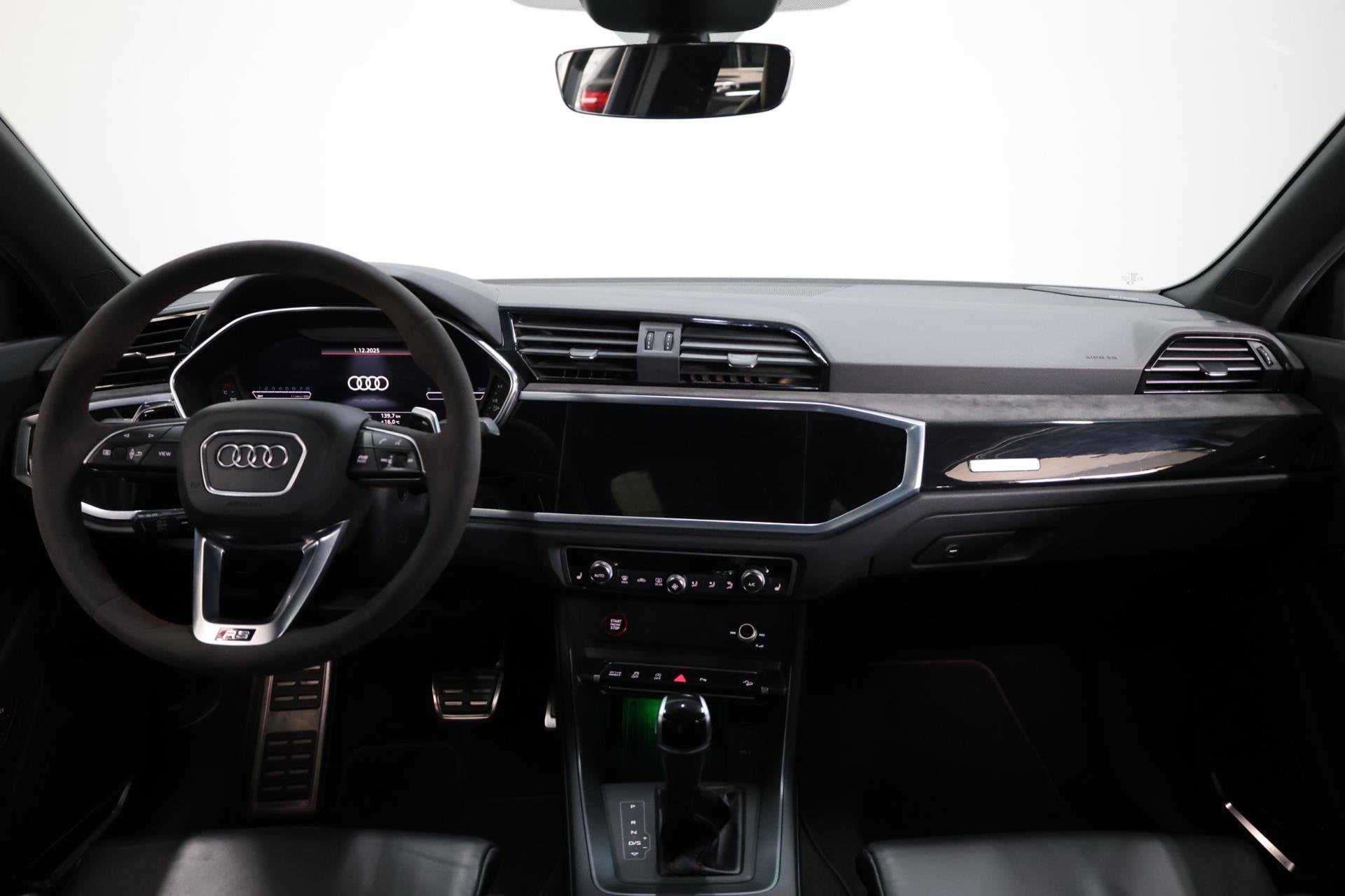 Audi RSQ3 Sportback 2.5 TFSI Quattro 400PK BTW!/MATRIX/VIRTU, Automaat, Dealer onderhouden, Gebruikt, 1675 kg