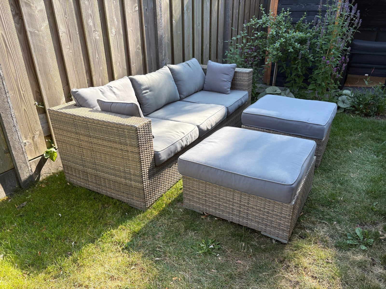 Wicker Loungeset 3-zitsbank en 2 hockers tuinset tuinbank, Ophalen, 5 zitplaatsen, Gebruikt, Bank