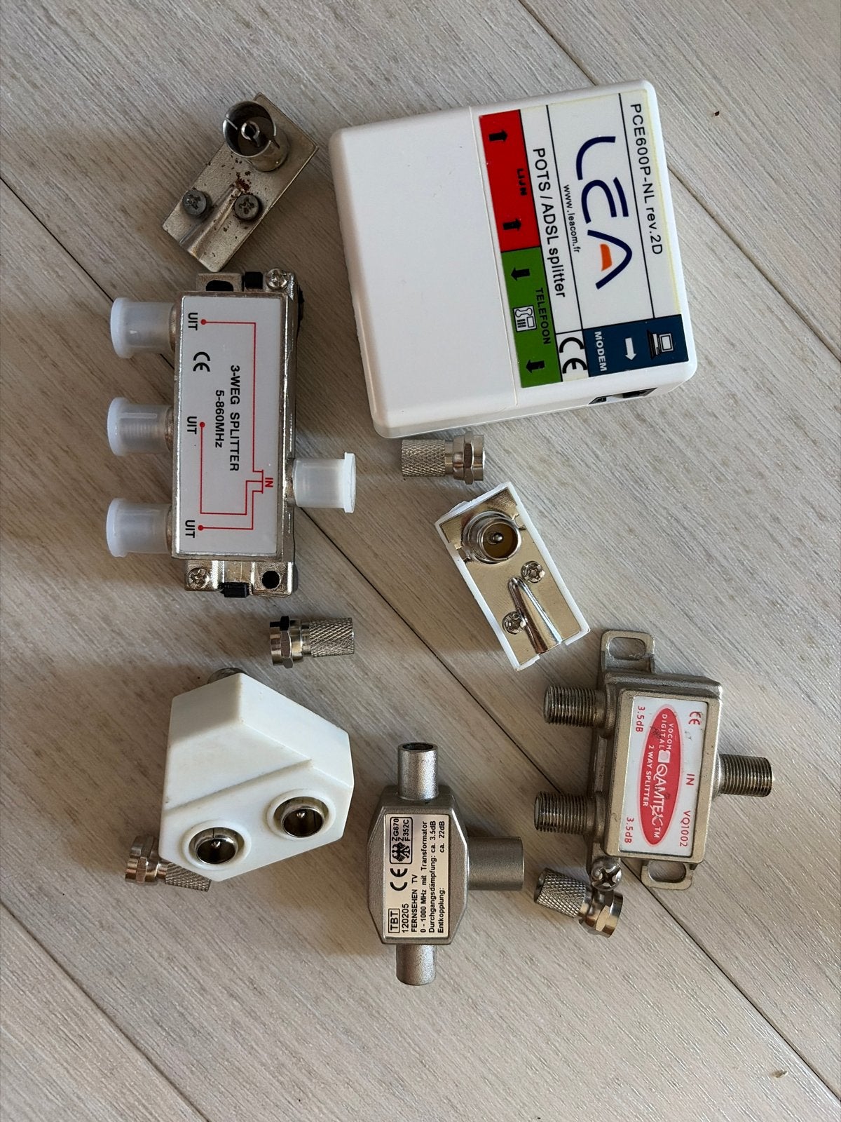 Diverse kabels en splitters voor audio/video en internet, Ophalen, Gebruikt, Minder dan 2 meter, Overige kabels