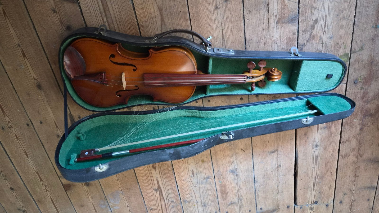 Viool met koffer en strijkstok - Ideaal voor de mancave, Muziek en Instrumenten, Strijkinstrumenten | Violen en Altviolen, Ophalen