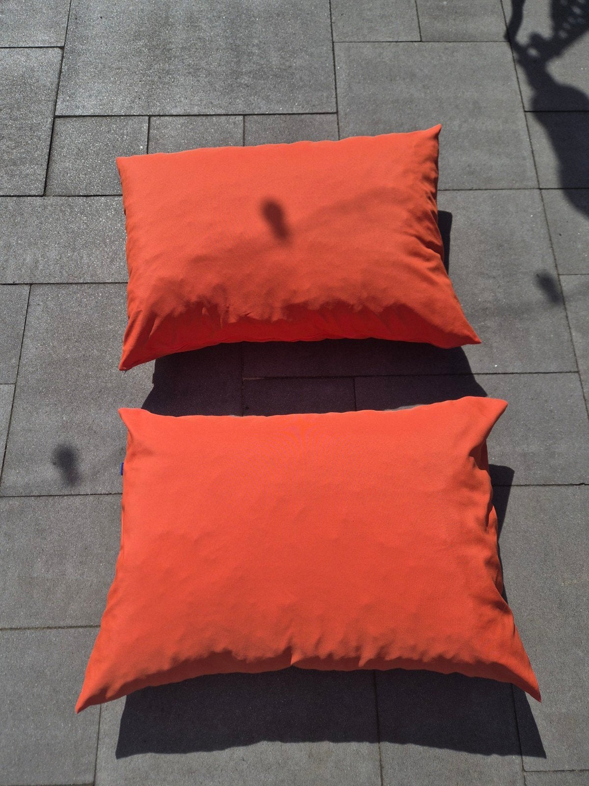 2x oranje grote kussens van Nofuit, zo goed als nieuw, Ophalen, Oranje, Zo goed als nieuw, Tuinkussen