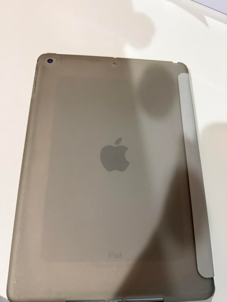 Apple iPad (6e generatie) 128GB Wi-Fi Spacegrijs, Computers en Software, Apple iPads, Gebruikt, Apple iPad, 128 GB, Grijs