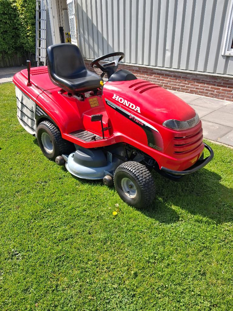 Honda 2417 17pk 2 Cilinder hydrostaat met Z.g.a.n Maaidek!, Tuin en Terras, Zitmaaiers, Ophalen, Honda, Gebruikt, Honda 2417
