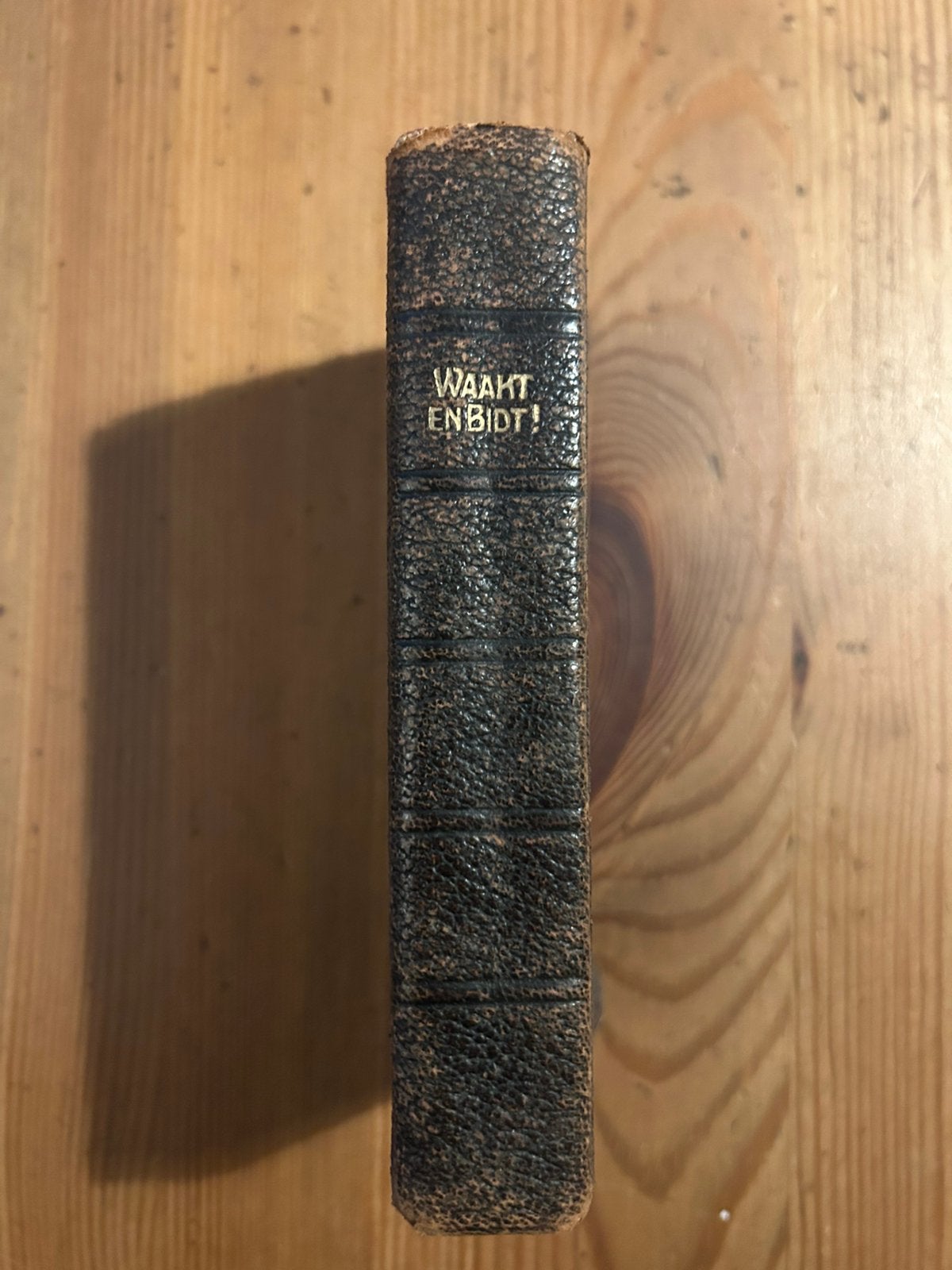 Vintage Kerkboek. Waakt en Bidt!, Antiek en Kunst, Antiek | Boeken en Bijbels, Ophalen of Verzenden