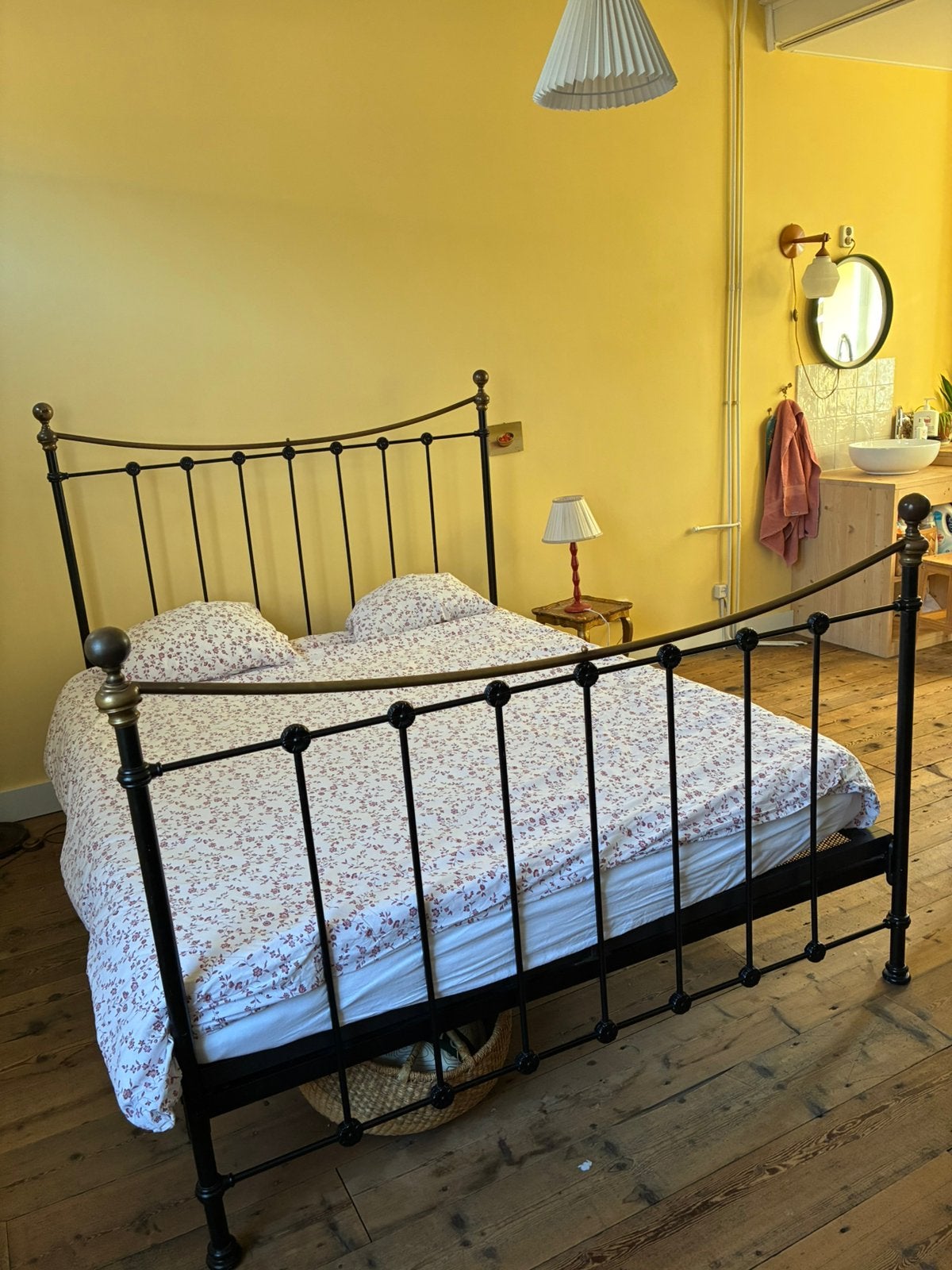 Antiek spijlen bed 160 x 200 cm, Ophalen, Gebruikt