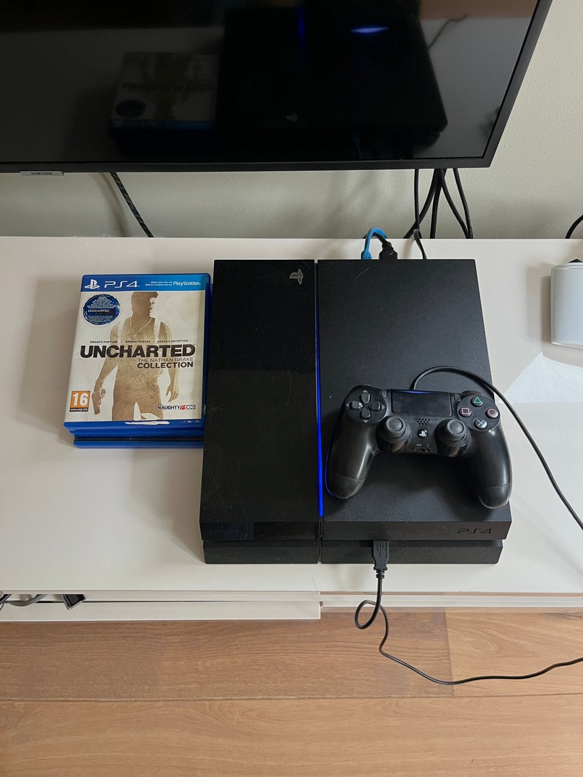 Playstation 4 + Controller en 3 games, Ophalen of Verzenden, Met 1 controller, Original, 500 GB