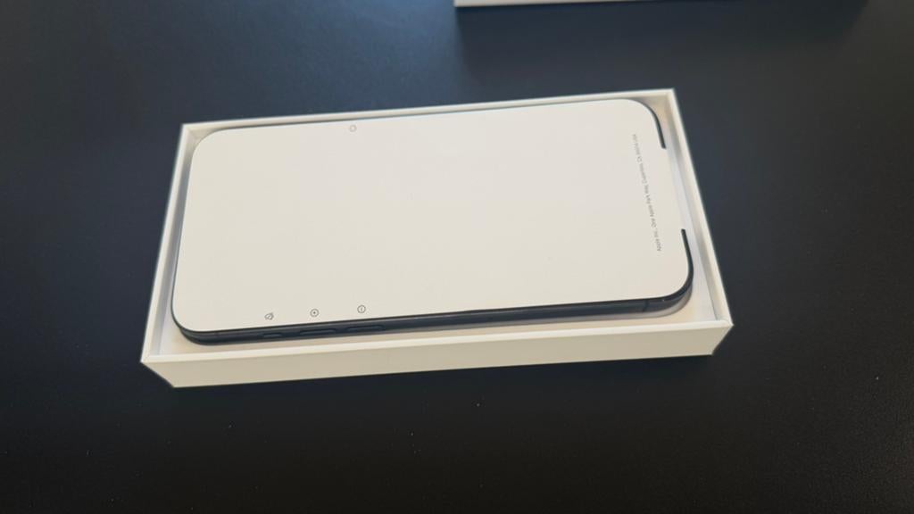 iPhone 15 Pro Max 256 GB Space Grey + free cases, Telecommunicatie, Ophalen of Verzenden, Zo goed als nieuw, Apple iPhone