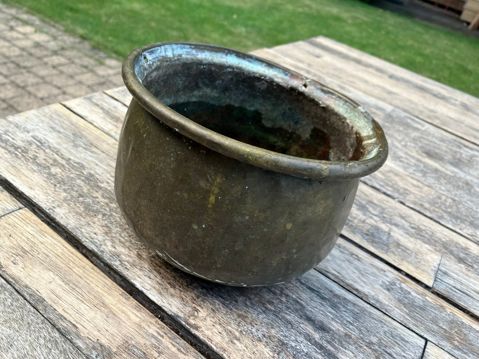 Prachtige antieke koperen cache pot – Handgehamerd patina, Gebruikt, Rond, Ophalen of Verzenden, Balkon