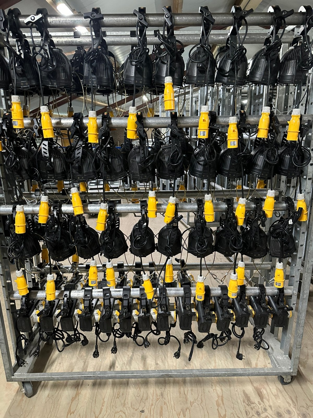 Showtec DWE blinder set 37x, Ophalen, Gebruikt, Licht