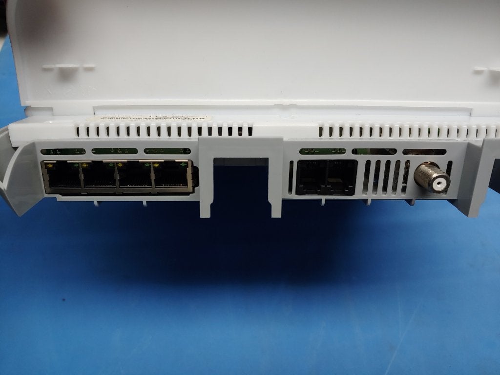 Genexis glasvezel modem sb-cra-f12tc-eu nooit gebruikt !, Computers en Software, Ophalen of Verzenden, Nieuw, Router met modem