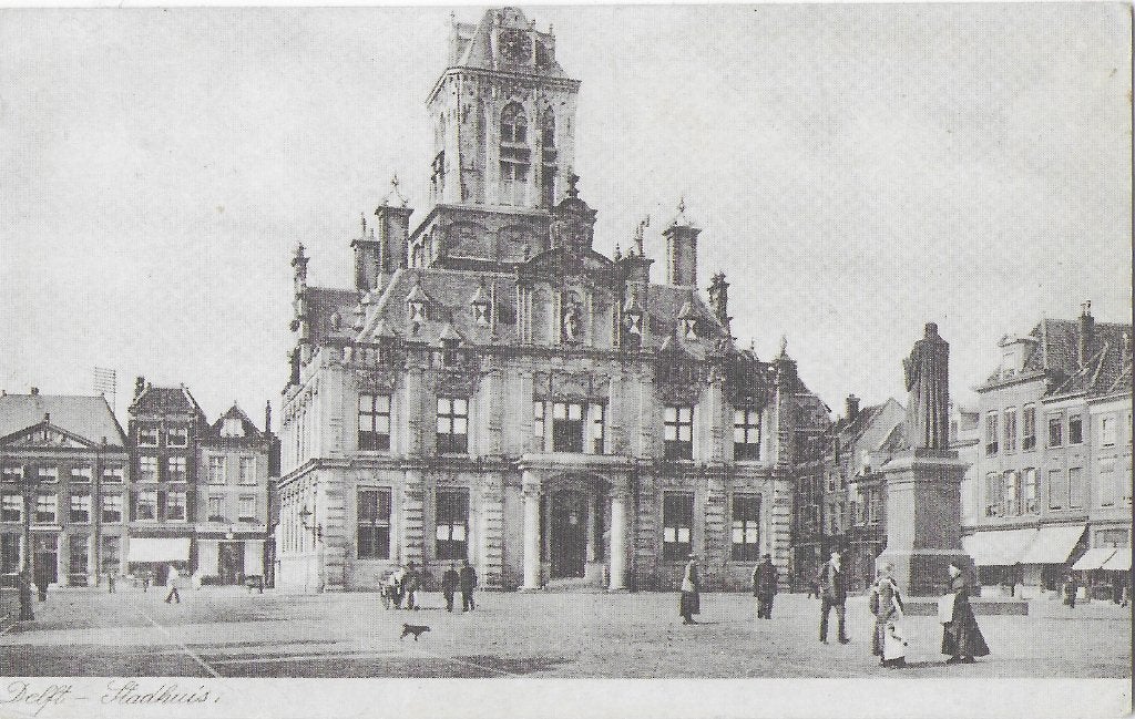 Delft stadhuis ( herdruk ) gelopen ansichtkaart ( 2164), Ophalen of Verzenden, 1980 tot heden, Gelopen, Zuid-Holland
