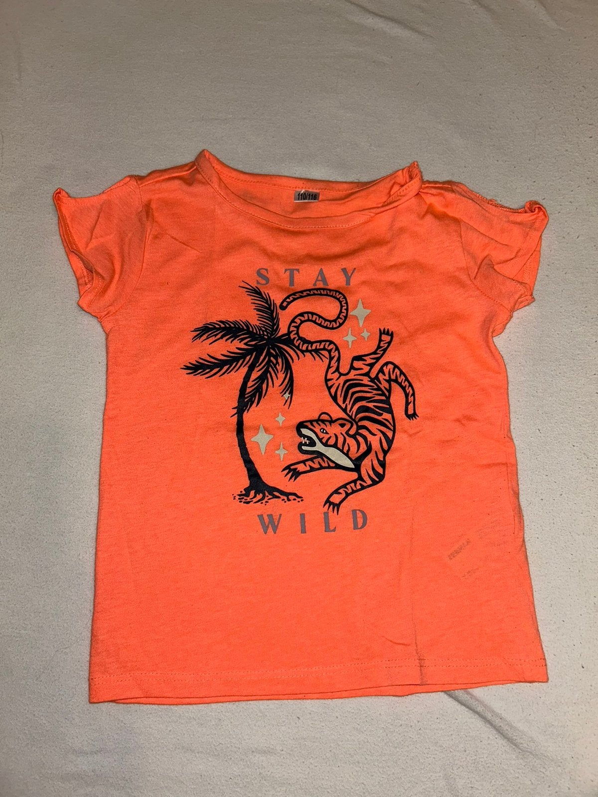 Oranje T-shirt met tijgerprint - Maat 110/116, Ophalen of Verzenden, Zo goed als nieuw, Meisje, Shirt of Longsleeve