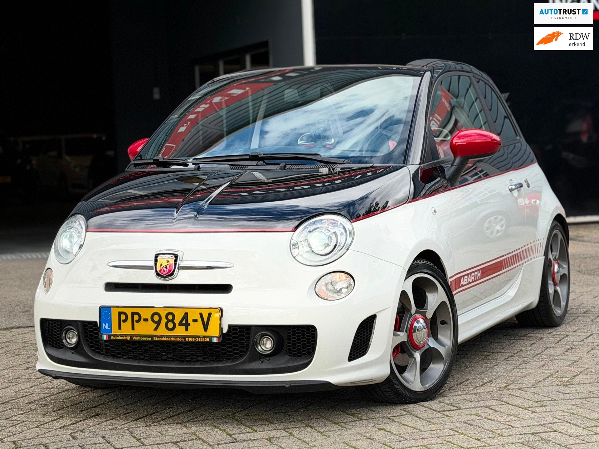 Fiat 500 C 1.4-16V Abarth CABRIO NAVI/LEDER/SPORT UITLAAT |, Auto's, Xenon verlichting, 4 cilinders, Cabriolet, Wit