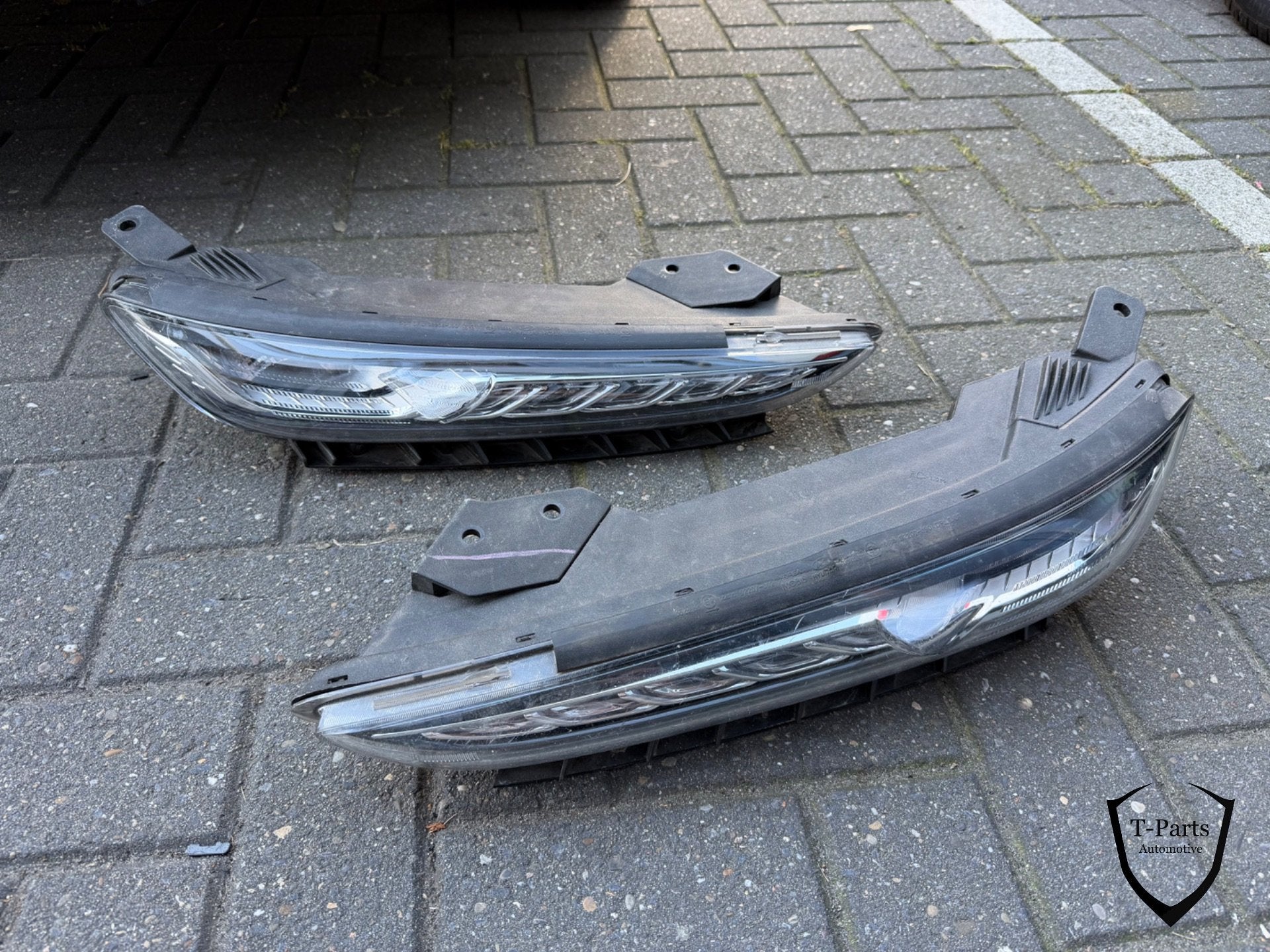 Hyundai kona links rechts led dagrijverlichting 92208j9000