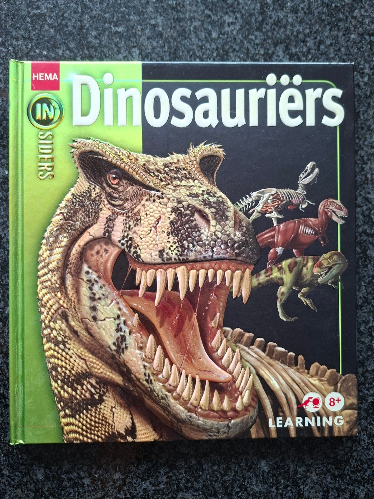 Hema InSiders: Dinosauriers - Leerboek voor kinderen, Boeken, Ophalen of Verzenden, Zo goed als nieuw, Onbekend, Non-fictie