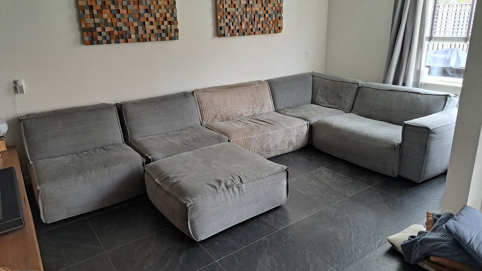 Grote grijze/beige  modulaire hoekbank, Ophalen, Gebruikt, Modern, Modulair, 100 tot 125 cm