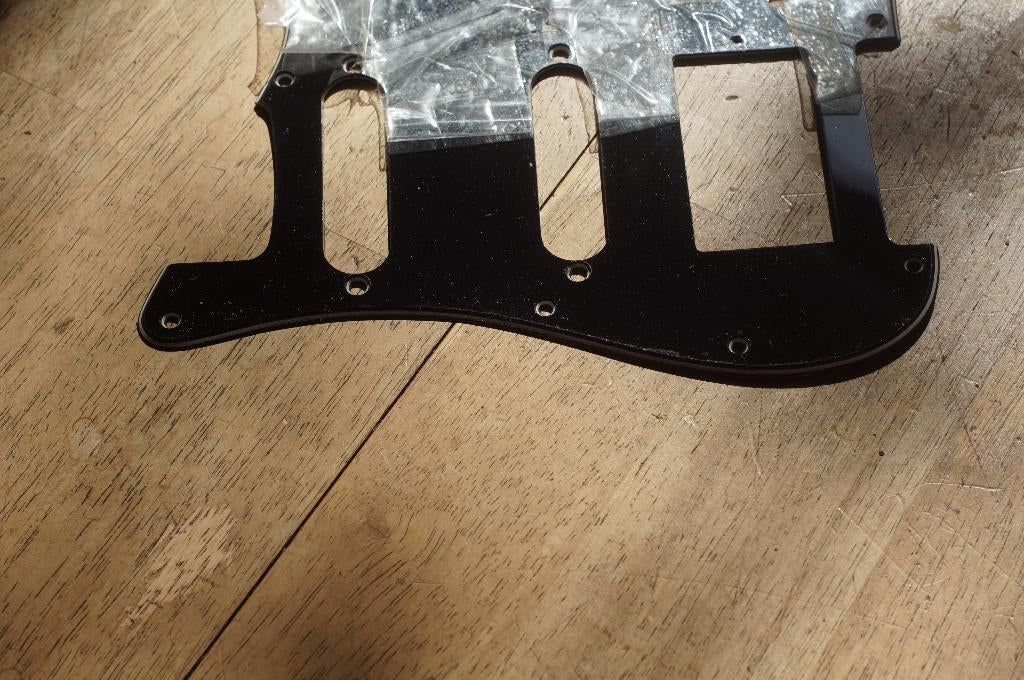 slagplaat fender  3 lagen, midden wit, Muziek en Instrumenten, Instrumenten | Onderdelen, On, Ophalen of Verzenden, Elektrische gitaar