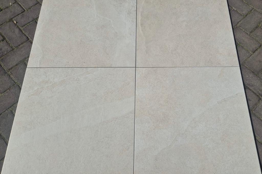 Keramische tegel lichte natuursteenlook 60x60 €25 m2, Doe-het-zelf en Verbouw, Tegels, Nieuw, Vloertegels, Keramiek, 60 cm of meer