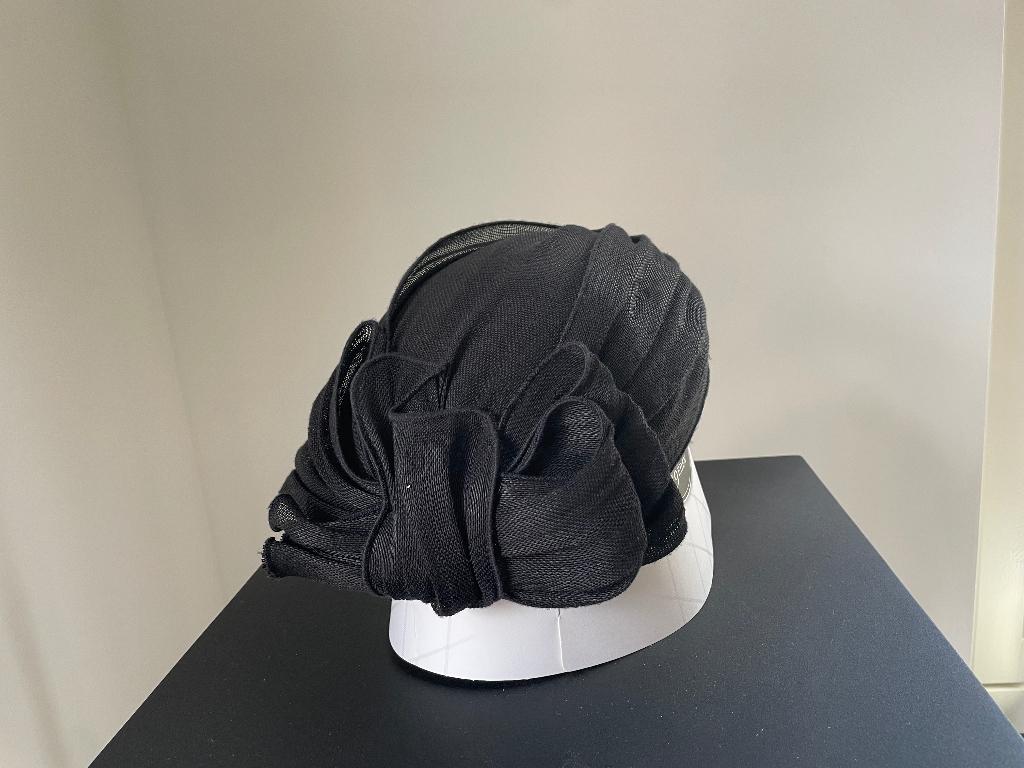 Tulband hoed zwart/ donkerblauw, Kleding | Dames, Hoeden en Petten, Ophalen, Zo goed als nieuw, One size fits all