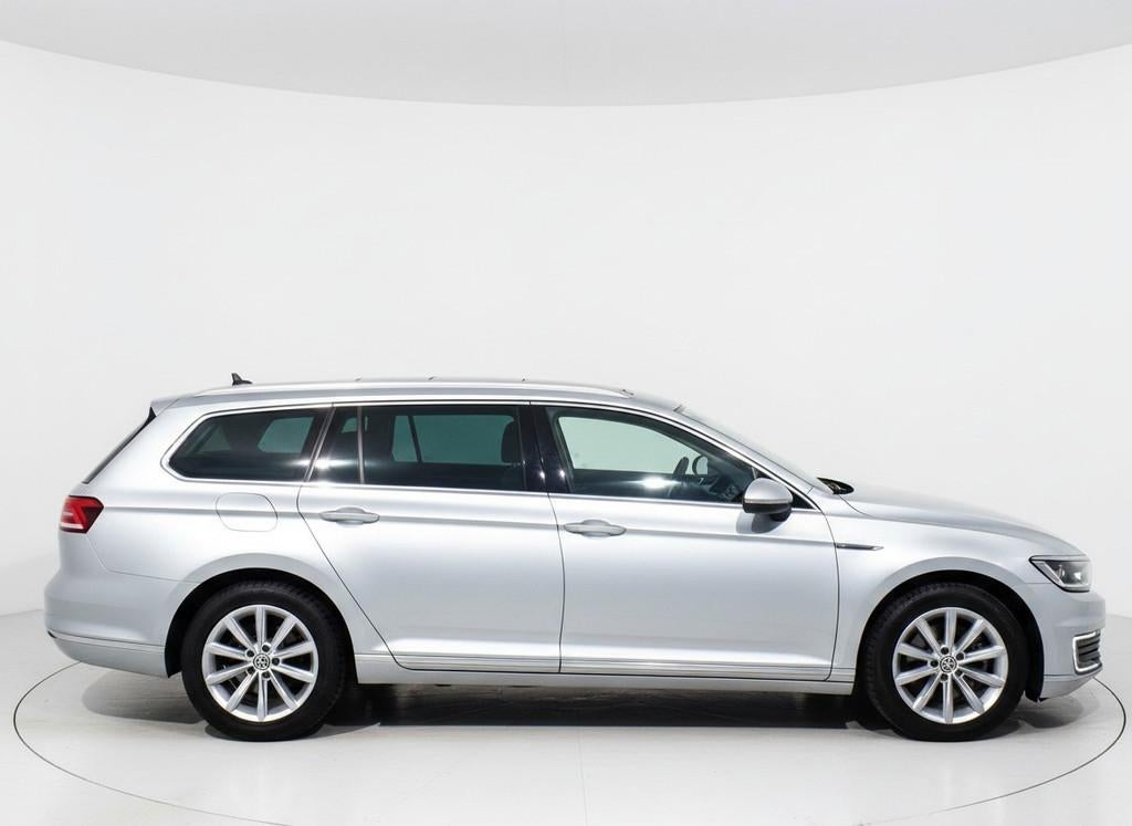 Volkswagen Passat Variant 1.4 TSI GTE|ACC|Pano|Virtual|Cam|P, Auto's, Volkswagen, Gebruikt, Grijs, Hybride Elektrisch/Benzine