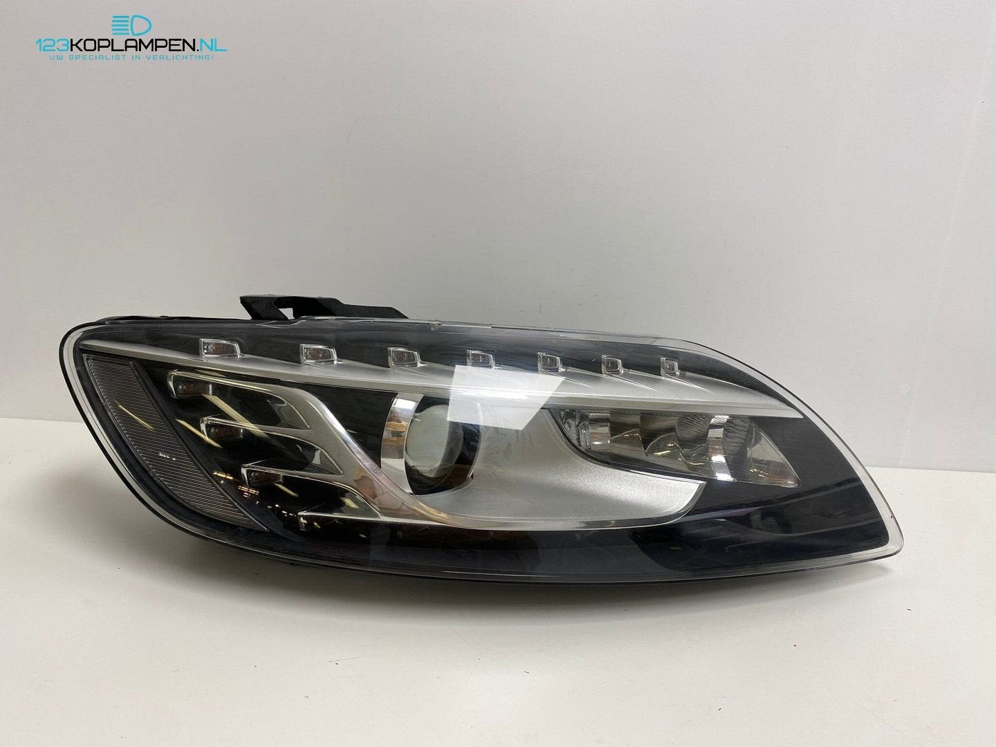 (VR) Audi Q7 4L Bi-Xenon Led koplamp rechts
