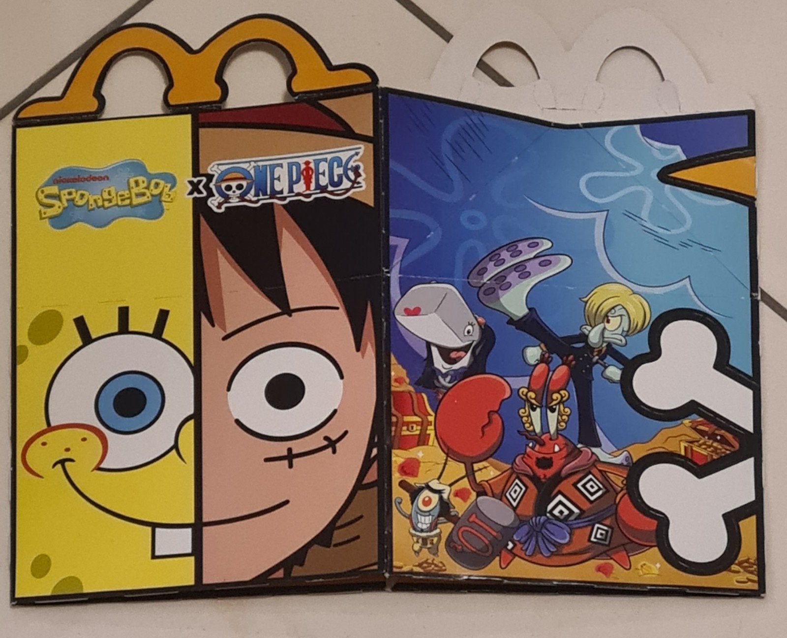 McDonald's SpongeBob x One Piece Happy Meal doos collectible, Ophalen of Verzenden, Zo goed als nieuw