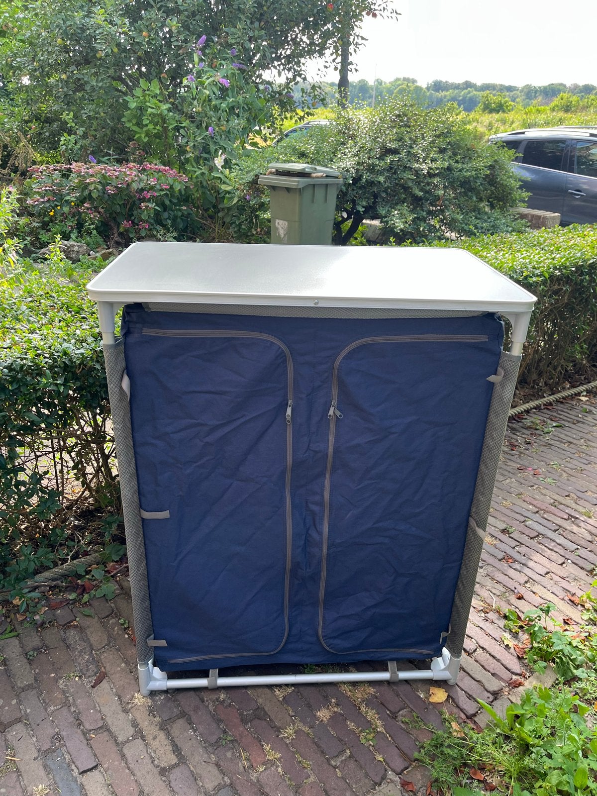 Vrijbuiter Campingkast met 4 planken en tafelblad, Ophalen, Zo goed als nieuw