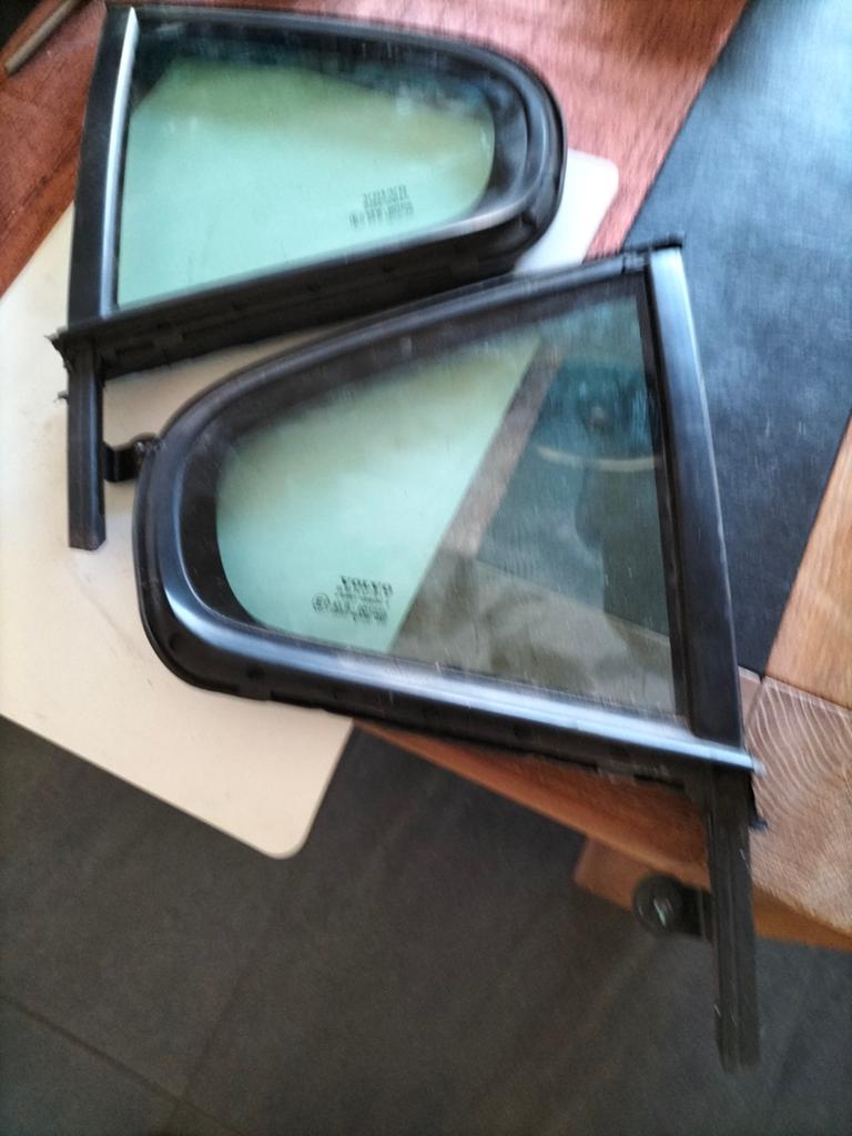 Volvo s60 kleine achter portier ramen., Ophalen of Verzenden, Volvo