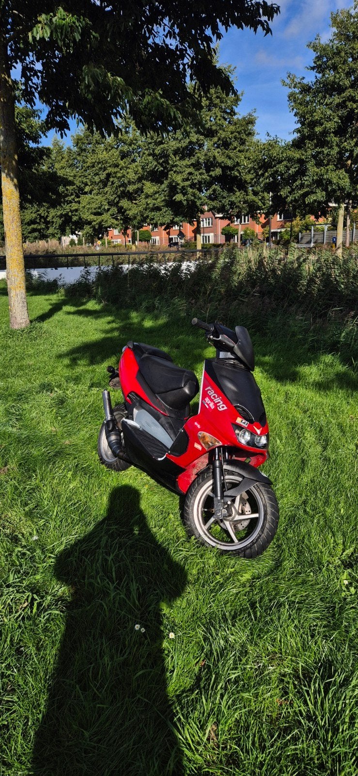 Aprilia SR 50 Racing, Fietsen en Brommers, Ophalen, Gebruikt, SR 50, Benzine