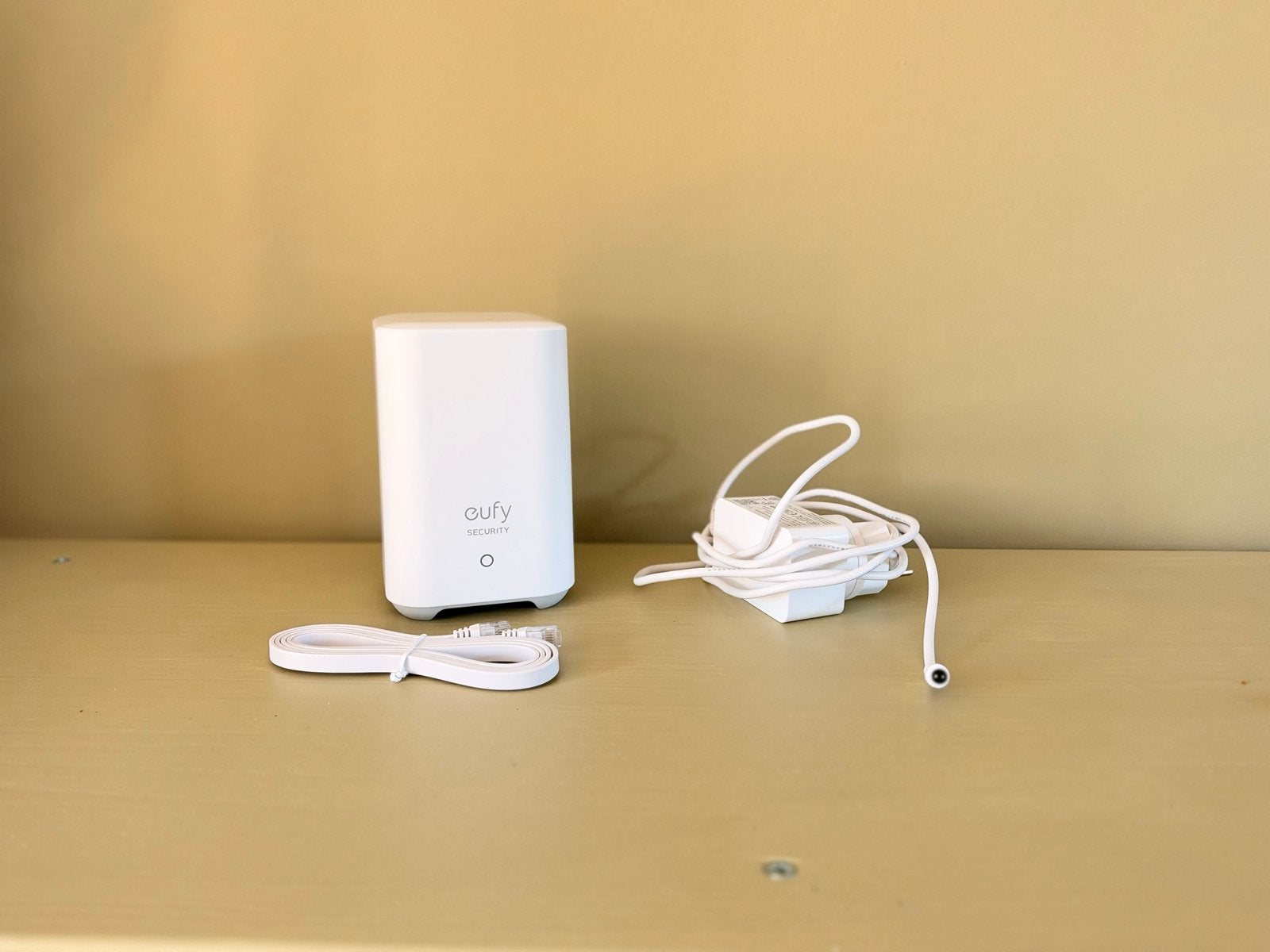 Eufy HomeBase 2 - Basisstation voor Beveiligingscamera's, Ophalen of Verzenden, Zo goed als nieuw, Binnencamera