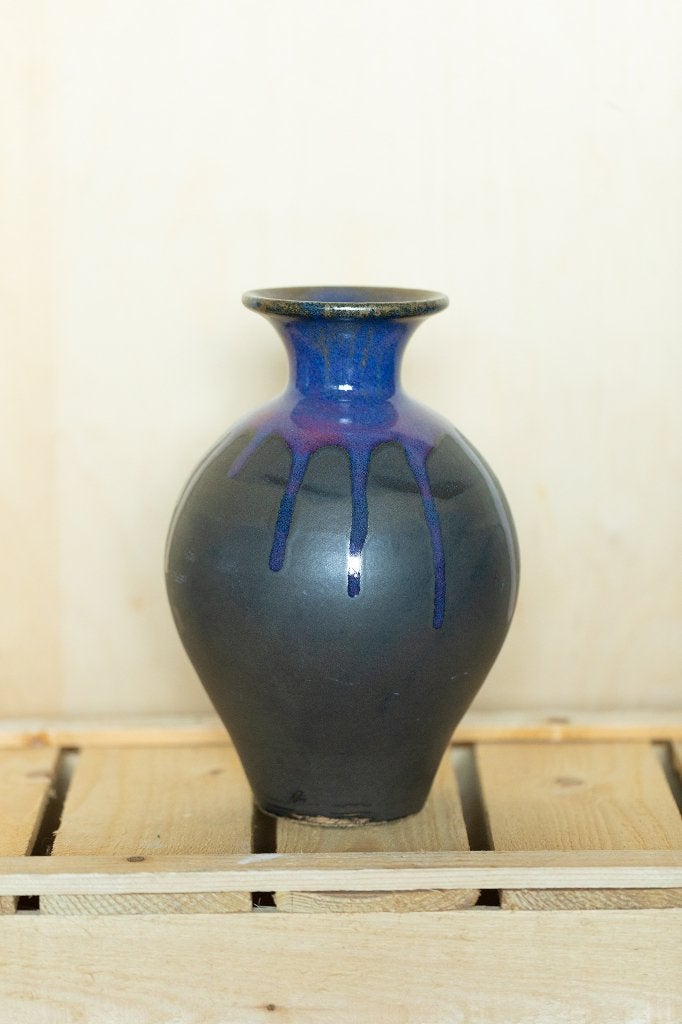 Zware keramieken vaas blauw grijs druipglazuur, gesigneerd, Ophalen of Verzenden
