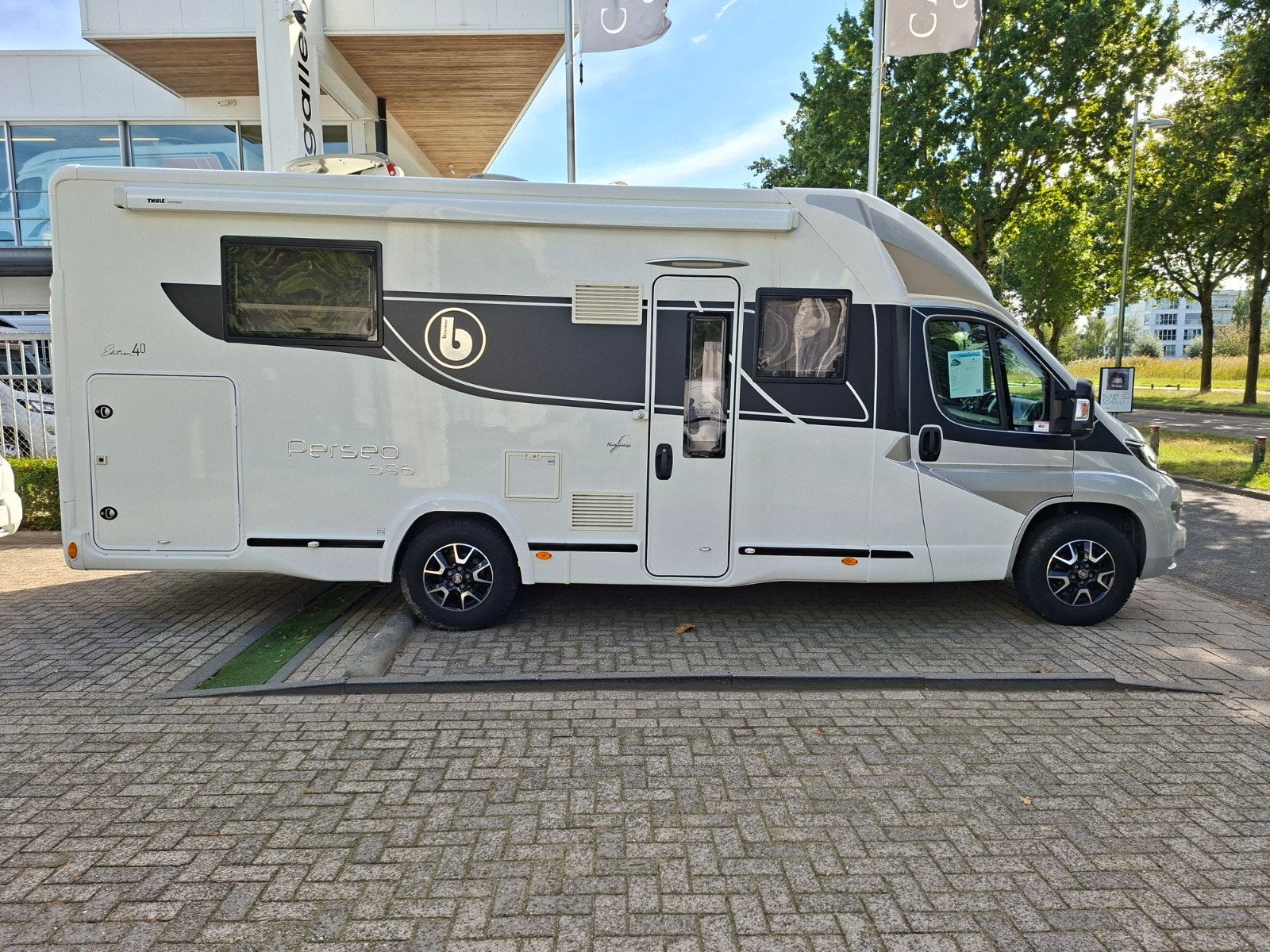 TE HUUR Luxe Half-integraal Camper, Caravans en Kamperen, Campers, Airbags, Fiat, Luifel, 6 tot 7 meter