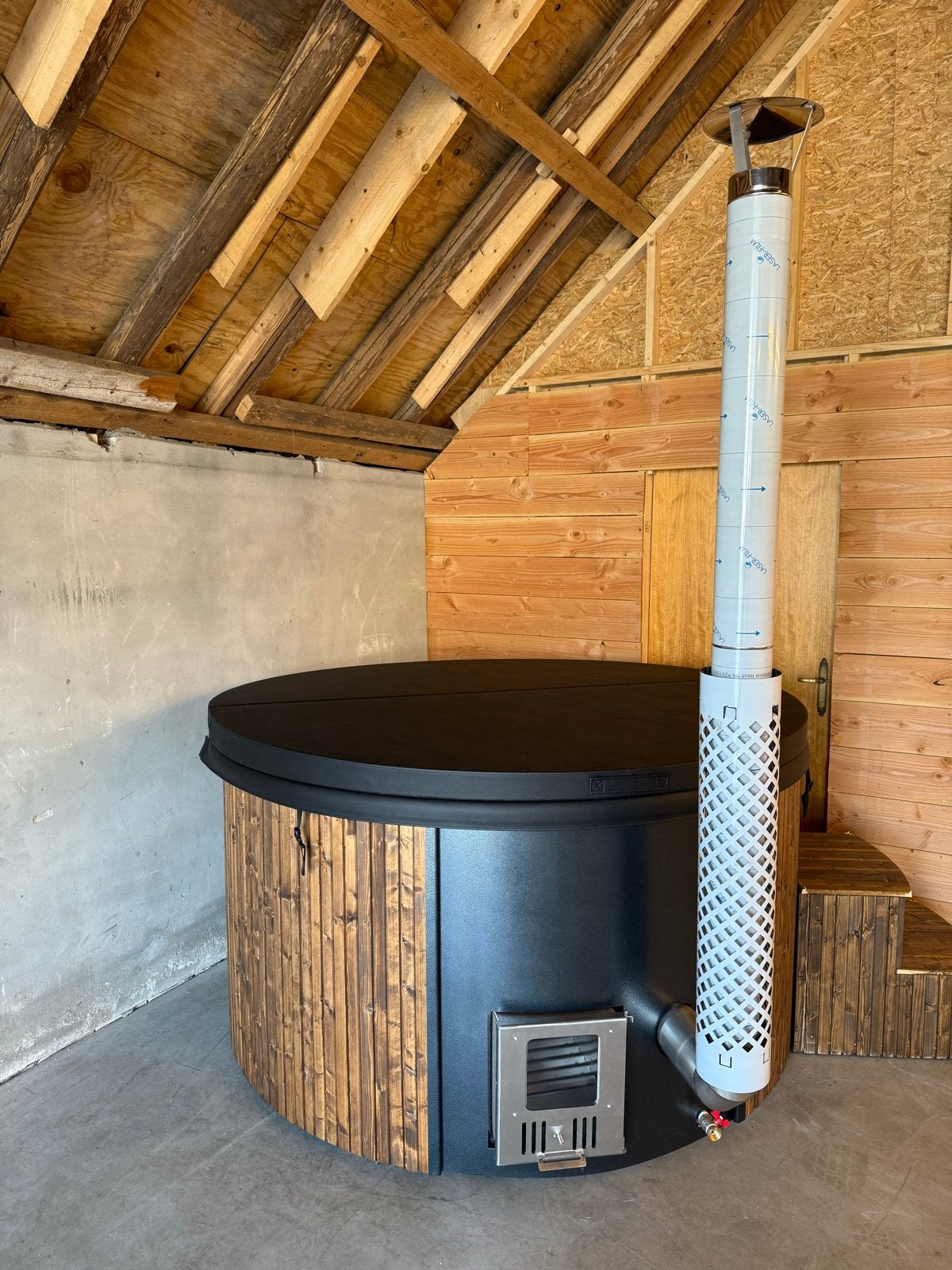Nieuwe Hottub met Interne Kachel - 4-6 Personen, Ophalen of Verzenden, Nieuw