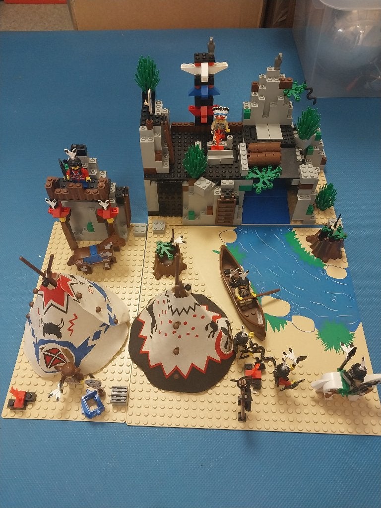 lego 6766 indianen dorp, Kinderen en Baby's, Speelgoed | Duplo en Lego, Ophalen, Overige thema's, Lego, Complete set