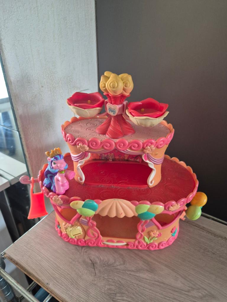 Little pony huis, Kinderen en Baby's, Speelgoed | My Little Pony, Ophalen of Verzenden, Zo goed als nieuw