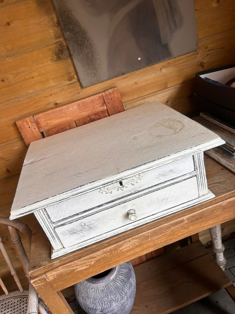 Leuk op oud tafeltje of bureau. Brocante ladenblok, Ophalen of Verzenden