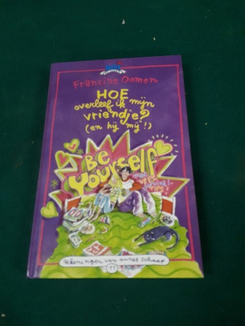 boek , hoe overleef ik mijn vriendje, [en hij mij], Ophalen of Verzenden
