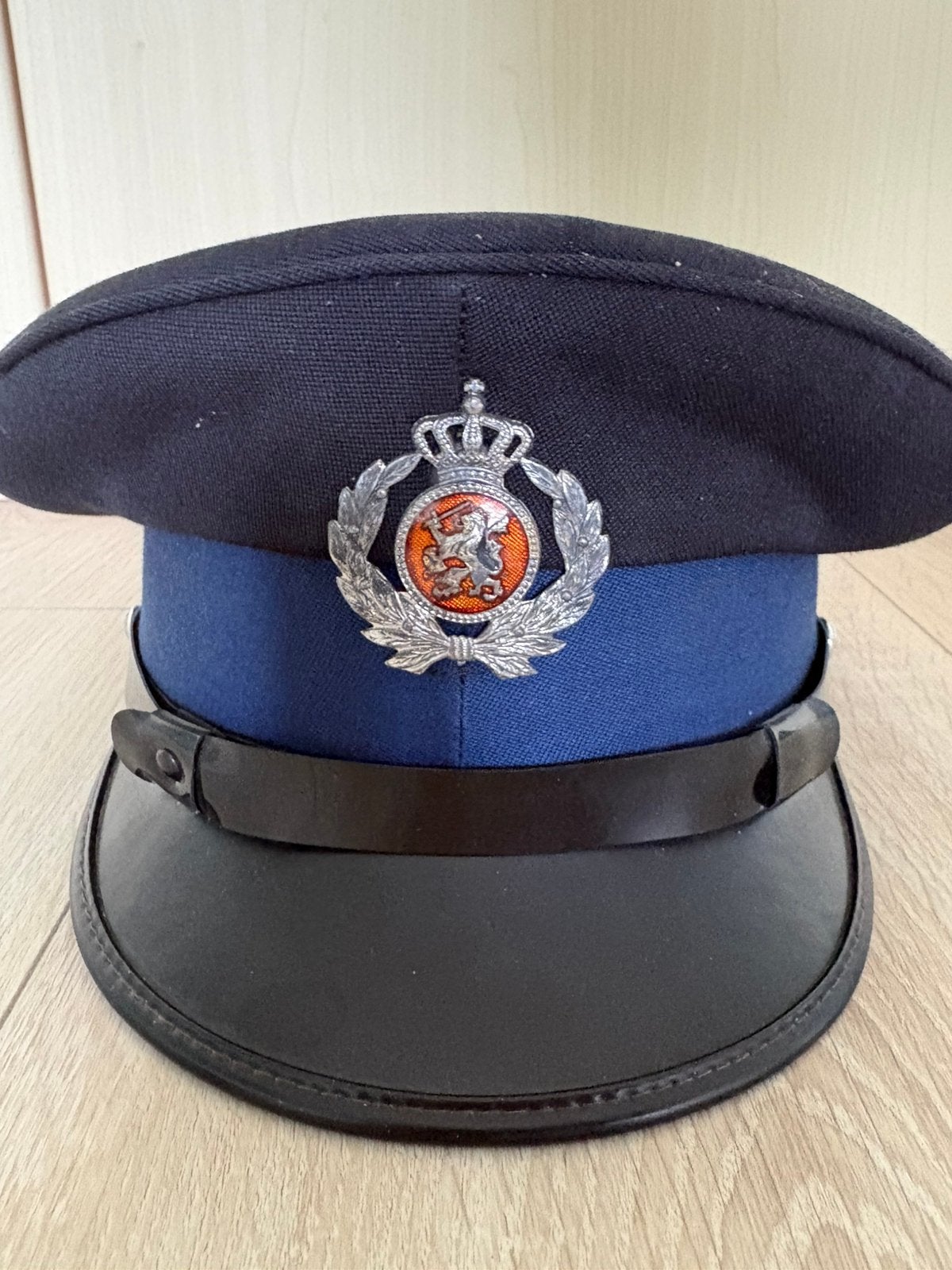 Oude pet Kmar, Verzamelen, Verzenden, Landmacht, Nederland, Helm of Baret
